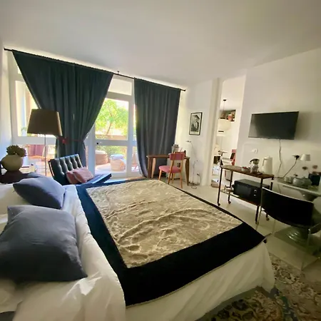 Con Giardino رافيننا